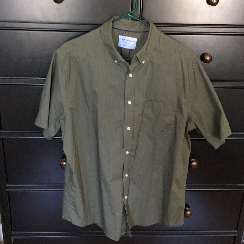 Men’s short sleeve button up shirt